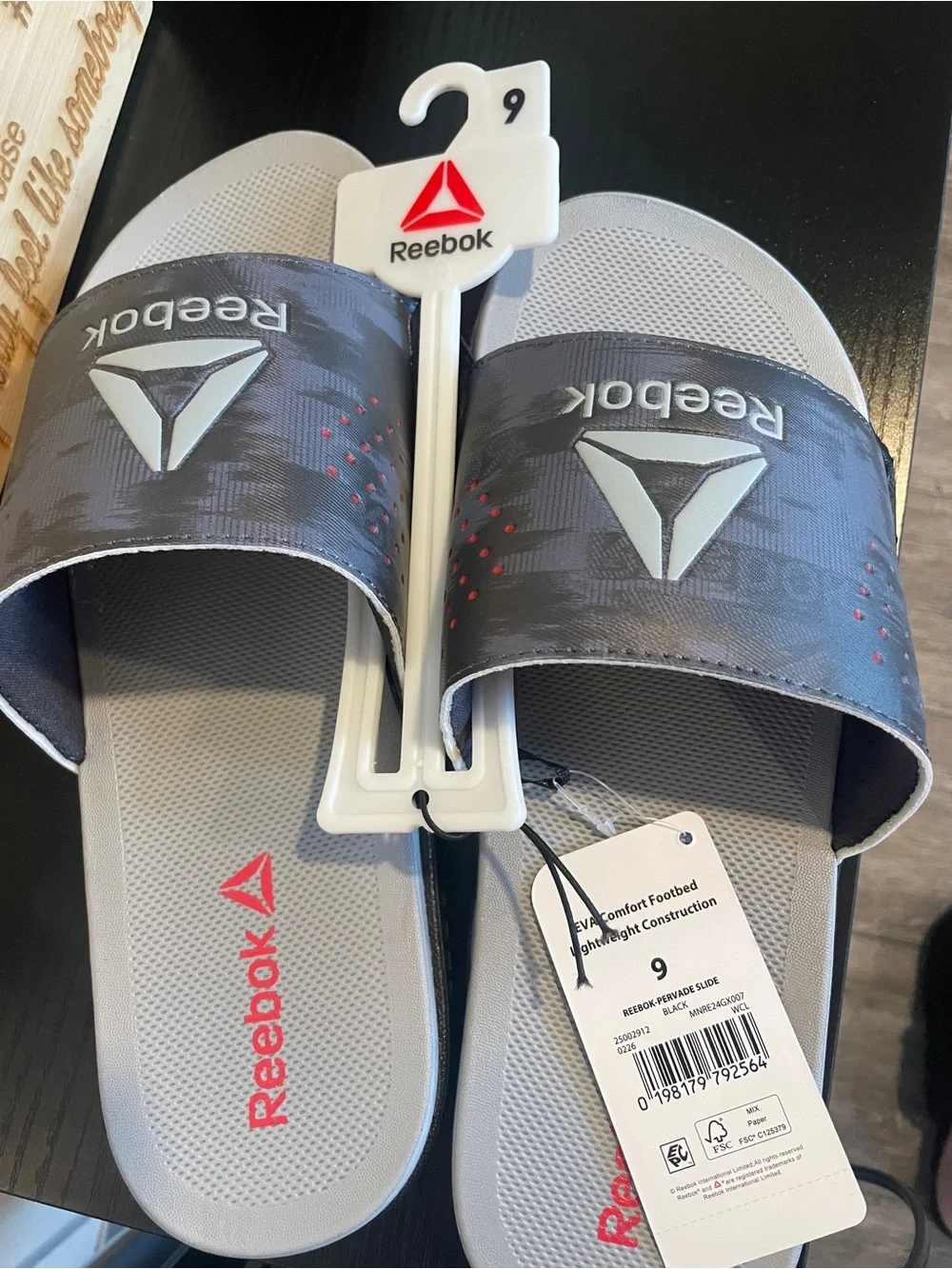 Reebok Men’s Gray Slide Sandals size 9 NWT